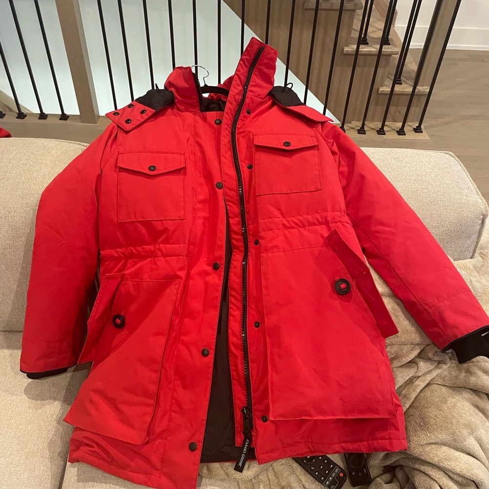 Canada goose Gabriola Parka in Small - Picture 12 of 16